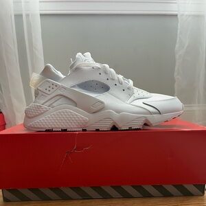 Nike Huarache Size 10.5